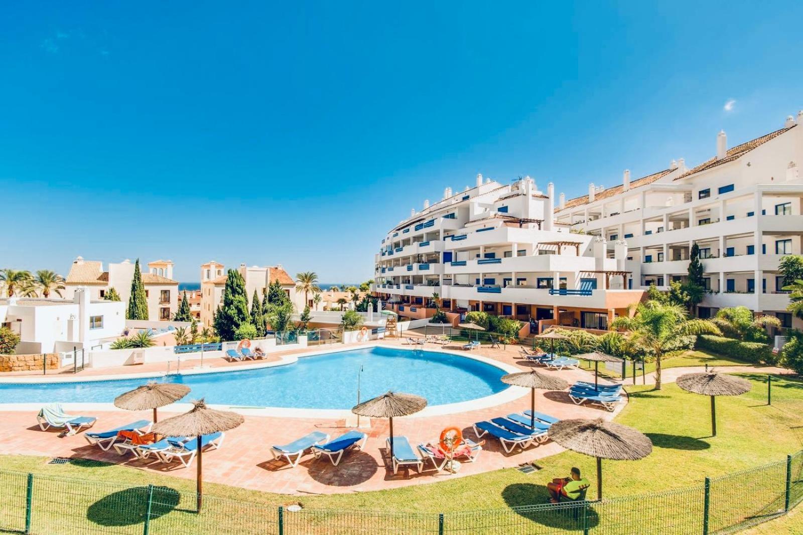 Duquesa Suites Golf And Garden Castillo de Sabinillas المظهر الخارجي الصورة